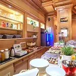 Murat Otel Paris